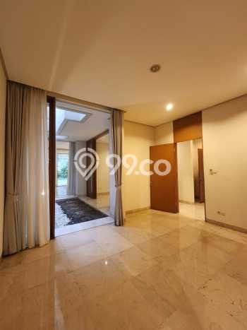 Disewakan Rumah Nyaman di Kemang LT 584m2 / LB 550m2 Siap Huni Disewakan Rumah Nyaman di Kemang LT 584m2 / LB 550m2 Siap Huni