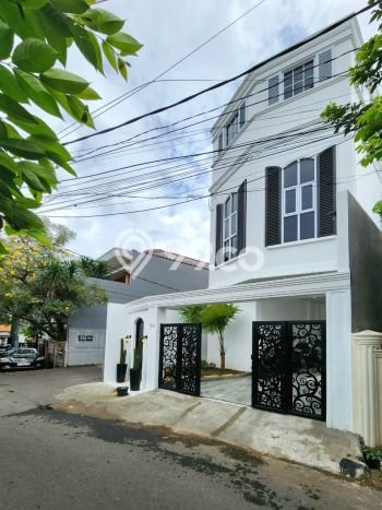Jual Rumah Mewah Megah Dengan View Eksklusif di Kemang, Jakarta Selatan Jual Rumah Mewah Megah Dengan View Eksklusif di Kemang, Jakarta Selatan