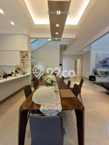 Rumah di Menteng, Jakarta Pusat, LT 377m2m² LB 800m2m² Rumah di Menteng, Jakarta Pusat, LT 377m2m² LB 800m2m²