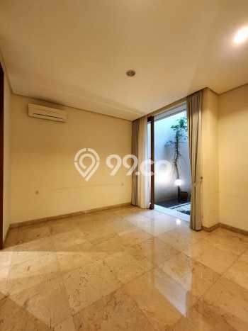 Disewakan Rumah Nyaman di Kemang LT 584m2 / LB 550m2 Siap Huni Disewakan Rumah Nyaman di Kemang LT 584m2 / LB 550m2 Siap Huni