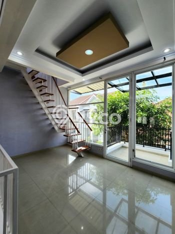 Siap Huni Rumah Mewah 4 Kamar di Jagakarsa Dekat ke Mana Pun Siap Huni Rumah Mewah 4 Kamar di Jagakarsa Dekat ke Mana Pun