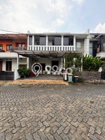 For Sale! Luxury House LT 242m2 Desain Modern di Veteran For Sale! Luxury House LT 242m2 Desain Modern di Veteran