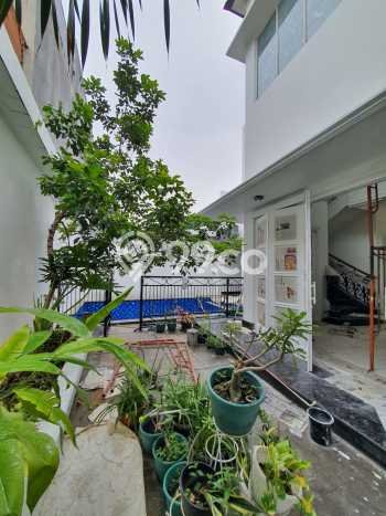 Rumah Lokasi Strategis area Pondok Indah, Jakarta Selatan, LT 590m² Bangunan 800m² Rumah Lokasi Strategis area Pondok Indah, Jakarta Selatan, LT 590m² Bangunan 800m²