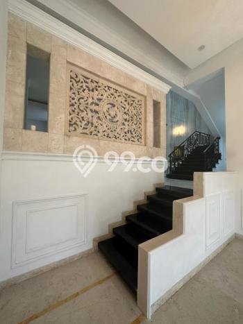 Jual Rumah Mewah Megah Dengan View Eksklusif di Pondok Indah, Jakarta Selatan Jual Rumah Mewah Megah Dengan View Eksklusif di Pondok Indah, Jakarta Selatan
