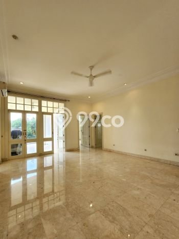 Hunian Idaman dengan Luas Tanah 630m² di Lingkungan Asri Cilandak, Jakarta Selatan Hunian Idaman dengan Luas Tanah 630m² di Lingkungan Asri Cilandak, Jakarta Selatan