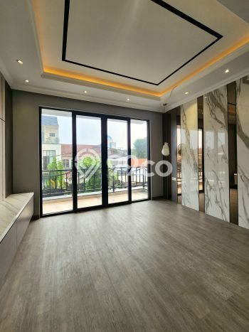 For Sale! Luxury House LT 200m2 Desain Elegan di Pondok Indah For Sale! Luxury House LT 200m2 Desain Elegan di Pondok Indah