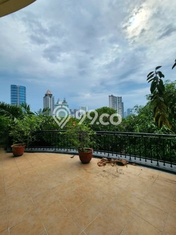 Hunian Idaman dengan Luas Tanah 630m² di Lingkungan Asri Cilandak, Jakarta Selatan Hunian Idaman dengan Luas Tanah 630m² di Lingkungan Asri Cilandak, Jakarta Selatan