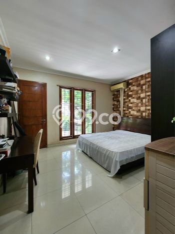 Dijual Rumah Luas Megah Dengan View Eksklusif di Pondok Indah, Jakarta Selatan Dijual Rumah Luas Megah Dengan View Eksklusif di Pondok Indah, Jakarta Selatan