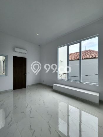 Jual Rumah Mewah Megah Dengan View Eksklusif di Kemang, Jakarta Selatan Jual Rumah Mewah Megah Dengan View Eksklusif di Kemang, Jakarta Selatan