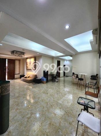 Hunian Elit LB 650m2 Siap Huni Desain Elegan di Pejompongan, Jakarta Pusat Hunian Elit LB 650m2 Siap Huni Desain Elegan di Pejompongan, Jakarta Pusat