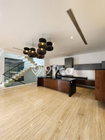Dijual Rumah Luas Megah Dengan View Eksklusif di Pondok Indah, Jakarta Selatan Dijual Rumah Luas Megah Dengan View Eksklusif di Pondok Indah, Jakarta Selatan