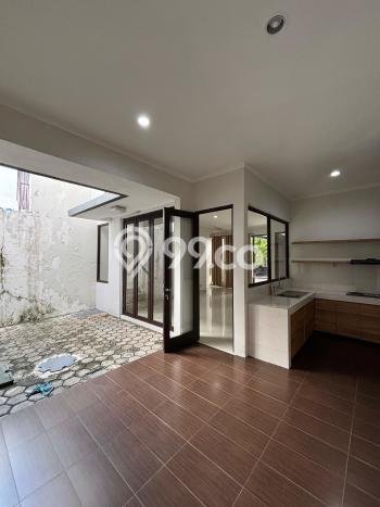 Rumah Mewah LB 161m2 Siap Pakai Desain Elegan di Bintaro, Tangerang Selatan Rumah Mewah LB 161m2 Siap Pakai Desain Elegan di Bintaro, Tangerang Selatan
