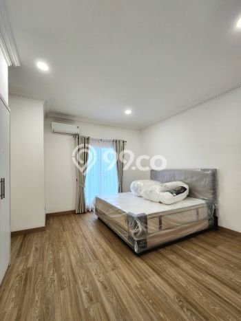 KESEMPATAN TERBAIK! Rumah Asri area Pondok Indah, LT 755m² Bangunan 550m² KESEMPATAN TERBAIK! Rumah Asri area Pondok Indah, LT 755m² Bangunan 550m²