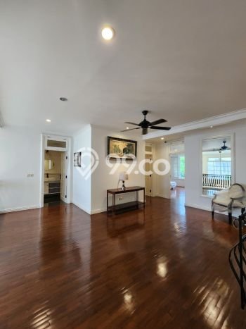 Hunian Modern dengan LT 480m2 & LB 700m2 Dikontrakkan di Pondok Indah Hunian Modern dengan LT 480m2 & LB 700m2 Dikontrakkan di Pondok Indah