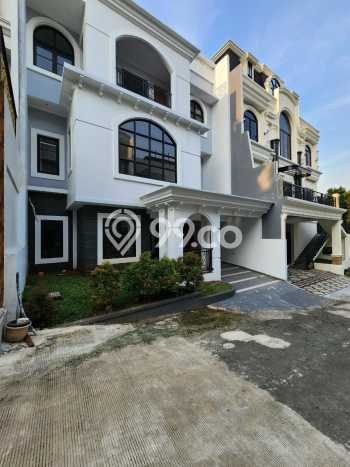 Rumah Elit LB 347m2 Siap Pakai Desain Elegan di Cipete, Jakarta Selatan Rumah Elit LB 347m2 Siap Pakai Desain Elegan di Cipete, Jakarta Selatan