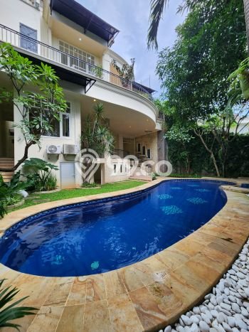 Hunian Idaman dengan Luas Tanah 630m² di Lingkungan Asri Cilandak, Jakarta Selatan Hunian Idaman dengan Luas Tanah 630m² di Lingkungan Asri Cilandak, Jakarta Selatan