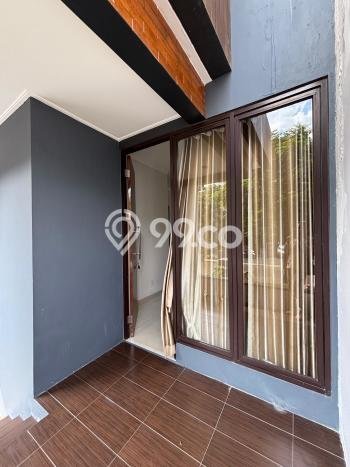 Rumah Mewah LB 161m2 Siap Pakai Desain Elegan di Bintaro, Tangerang Selatan Rumah Mewah LB 161m2 Siap Pakai Desain Elegan di Bintaro, Tangerang Selatan