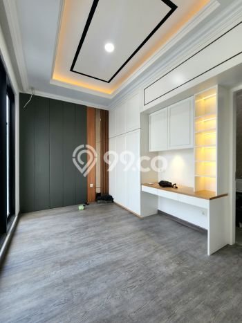 For Sale! Luxury House LT 200m2 Desain Elegan di Pondok Indah For Sale! Luxury House LT 200m2 Desain Elegan di Pondok Indah