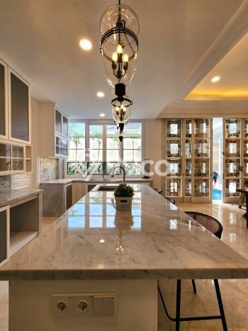 Jual Rumah 6 KT di Kemang, Jakarta Selatan - Luas Tanah 517m2m² Jual Rumah 6 KT di Kemang, Jakarta Selatan - Luas Tanah 517m2m²