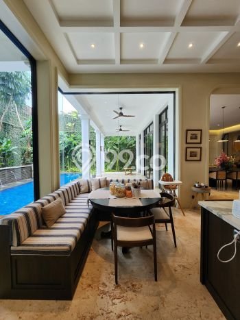 Rumah 5 KT 4 KM di Kawasan Kebayoran Baru, Jakarta Selatan Rumah 5 KT 4 KM di Kawasan Kebayoran Baru, Jakarta Selatan