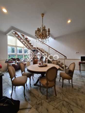 SPECIAL OFFER! Rumah Asri area Cipete, LT 742m² Bangunan 650m² SPECIAL OFFER! Rumah Asri area Cipete, LT 742m² Bangunan 650m²