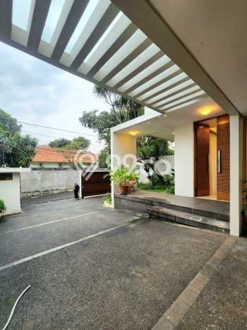 Disewakan Rumah Nyaman di Kemang LT 584m2 / LB 550m2 Siap Huni Disewakan Rumah Nyaman di Kemang LT 584m2 / LB 550m2 Siap Huni