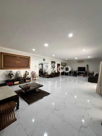 HUNIAN PILIHAN! Rumah area Kebayoran Baru, LT 690m² LB 350m² HUNIAN PILIHAN! Rumah area Kebayoran Baru, LT 690m² LB 350m²
