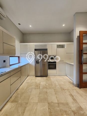 Rumah Elit LB 480m2 Siap Pakai Desain Elegan di Kemang, Jakarta Selatan Rumah Elit LB 480m2 Siap Pakai Desain Elegan di Kemang, Jakarta Selatan
