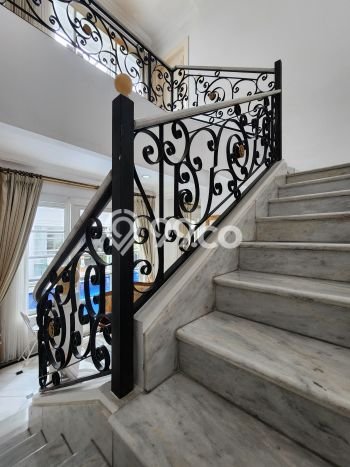 For Sale Rumah Elit Exclusive di Kebayoran Baru, Jakarta Selatan For Sale Rumah Elit Exclusive di Kebayoran Baru, Jakarta Selatan