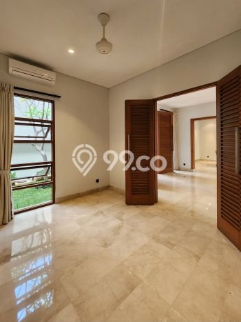 Rumah Elit LB 480m2 Siap Pakai Desain Elegan di Kemang, Jakarta Selatan Rumah Elit LB 480m2 Siap Pakai Desain Elegan di Kemang, Jakarta Selatan