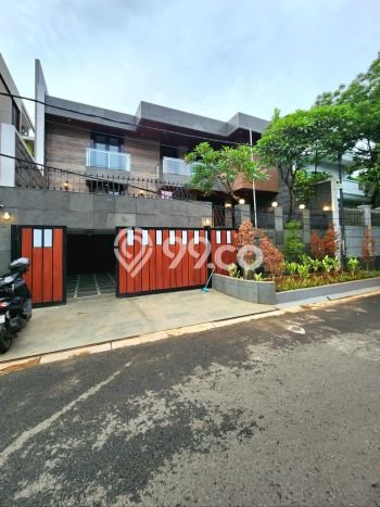 Sewa Rumah Nyaman LT 350m2 / LB 430m2 di Pondok Indah, Jakarta Selatan Sewa Rumah Nyaman LT 350m2 / LB 430m2 di Pondok Indah, Jakarta Selatan