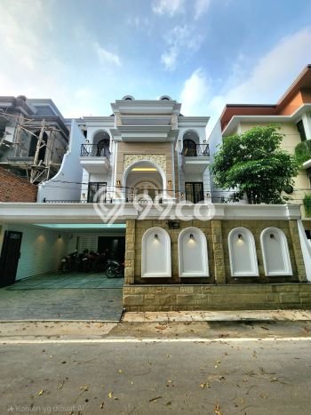 Siap Huni Hunian Elit 4 Kamar di Cilandak Dekat ke Mana Pun Siap Huni Hunian Elit 4 Kamar di Cilandak Dekat ke Mana Pun