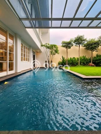 Rumah Luxury Modern Tanpa Renovasi di Kemang Jakarta Selatan Rumah Luxury Modern Tanpa Renovasi di Kemang Jakarta Selatan