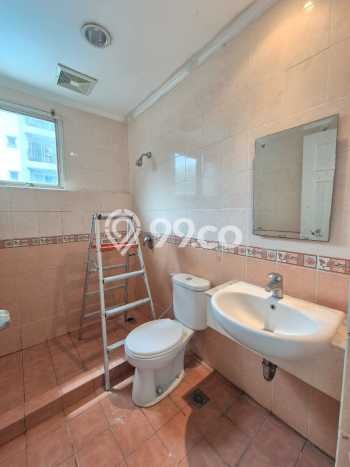 Apartemen Disewakan Murah 4 KT / 2 KM di Kelapa Gading, Jakarta Utara Apartemen Disewakan Murah 4 KT / 2 KM di Kelapa Gading, Jakarta Utara