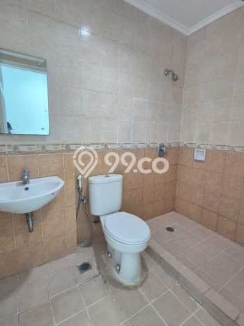 Apartemen Disewakan Murah 4 KT / 2 KM di Kelapa Gading, Jakarta Utara Apartemen Disewakan Murah 4 KT / 2 KM di Kelapa Gading, Jakarta Utara