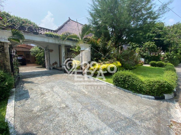 For Sale Rumah Mewah Exclusive di Gondokusuman, Yogyakarta For Sale Rumah Mewah Exclusive di Gondokusuman, Yogyakarta