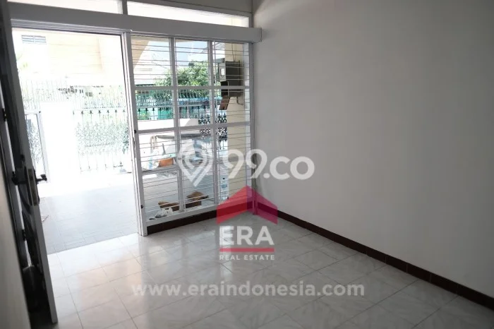BEST OFFER! Rumah Untuk Investasi area Semarang Tengah, LT 204m2m² LB 188m2m² BEST OFFER! Rumah Untuk Investasi area Semarang Tengah, LT 204m2m² LB 188m2m²