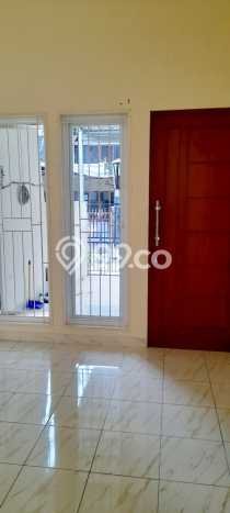 Rumah di Kelapa Gading Sumarecon, dekat tempat kuliner. Rumah di Kelapa Gading Sumarecon, dekat tempat kuliner.