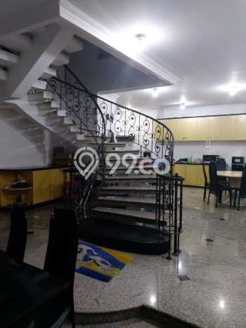 Rumah 3 lantai di Muara Karang blok 5. Rumah 3 lantai di Muara Karang blok 5.