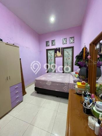 Rumah 2 lantai full , tinggi dari jalanan. Rumah 2 lantai full , tinggi dari jalanan.