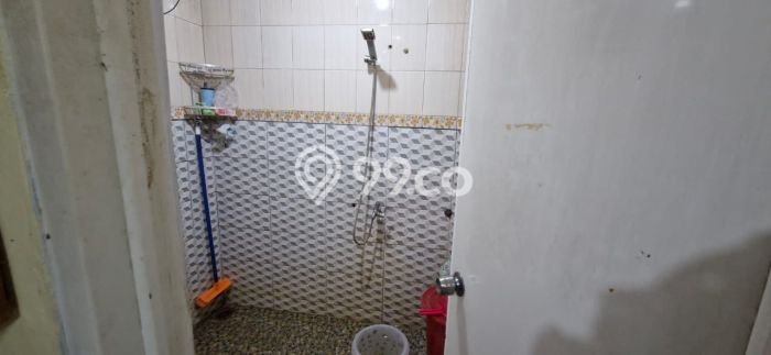 Rumah 2 lantai di Cempaka Putih. Tidak banjr. Rumah 2 lantai di Cempaka Putih. Tidak banjr.