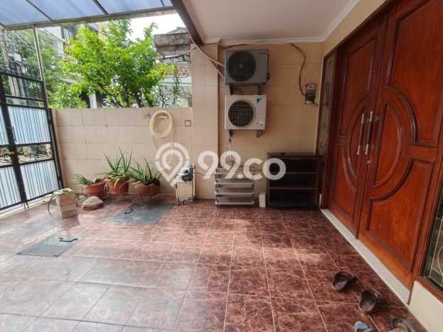 Rumah Modern Cantik 4 KT Bisa Langsung Pindah di Kelapa Gading Rumah Modern Cantik 4 KT Bisa Langsung Pindah di Kelapa Gading