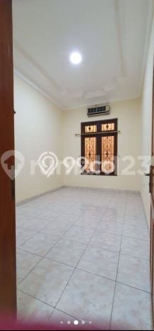 Disewakan! Rumah 4 Kamar Tidur &
3 Kamar Mandi di Sunter, Jakarta Utara Disewakan! Rumah 4 Kamar Tidur &
3 Kamar Mandi di Sunter, Jakarta Utara