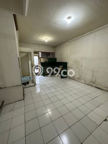 Disewakan! Rumah 5 Kamar Tidur &
2 Kamar Mandi di Bandengan, Jakarta Utara Disewakan! Rumah 5 Kamar Tidur &
2 Kamar Mandi di Bandengan, Jakarta Utara