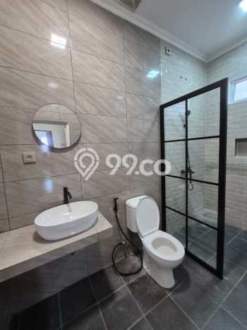 Rumah Eksklusif Siap Huni LT 120m2 di Kelapa Gading, Jakarta Utara Rumah Eksklusif Siap Huni LT 120m2 di Kelapa Gading, Jakarta Utara