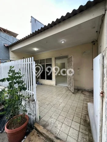 Disewakan! Rumah 5 Kamar Tidur &
2 Kamar Mandi di Bandengan, Jakarta Utara Disewakan! Rumah 5 Kamar Tidur &
2 Kamar Mandi di Bandengan, Jakarta Utara