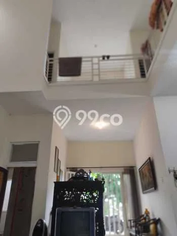 Jual Rumah Bagus Siap Huni LB 250m2 di Rungkut, Surabaya Jual Rumah Bagus Siap Huni LB 250m2 di Rungkut, Surabaya