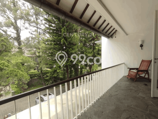 FEATURED! Rumah kawasan , 3 KT, Lokasi Strategis, Luas 250m2m² Bangunan 200m2m² FEATURED! Rumah kawasan , 3 KT, Lokasi Strategis, Luas 250m2m² Bangunan 200m2m²