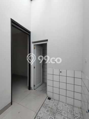Rumah Modern 5 Kamar LT 135m2 di Taman Holis Indah Rumah Modern 5 Kamar LT 135m2 di Taman Holis Indah