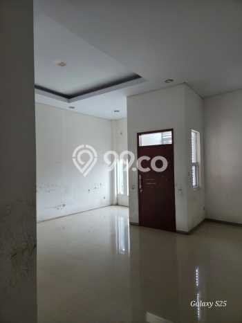 Ruko Dijual di Bandung LT 77m2 & LB 300m2 Lokasi Terbaik! Ruko Dijual di Bandung LT 77m2 & LB 300m2 Lokasi Terbaik!